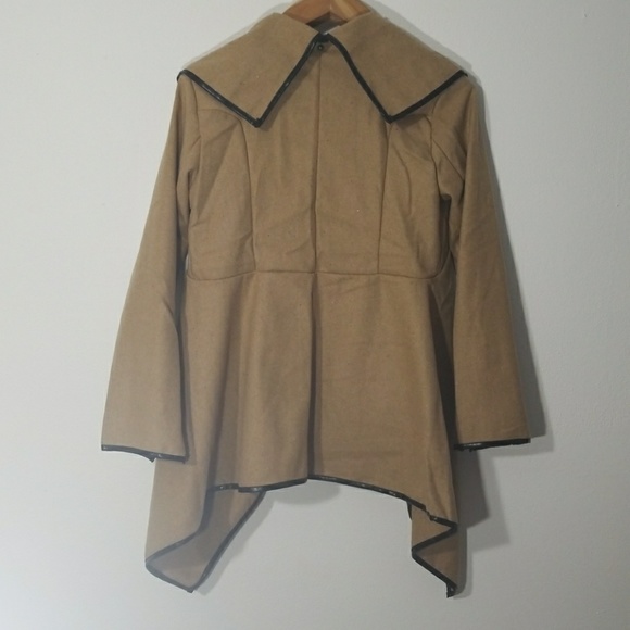 Beautiful Fitted Jacket Cardigan - Picture 6 of 7